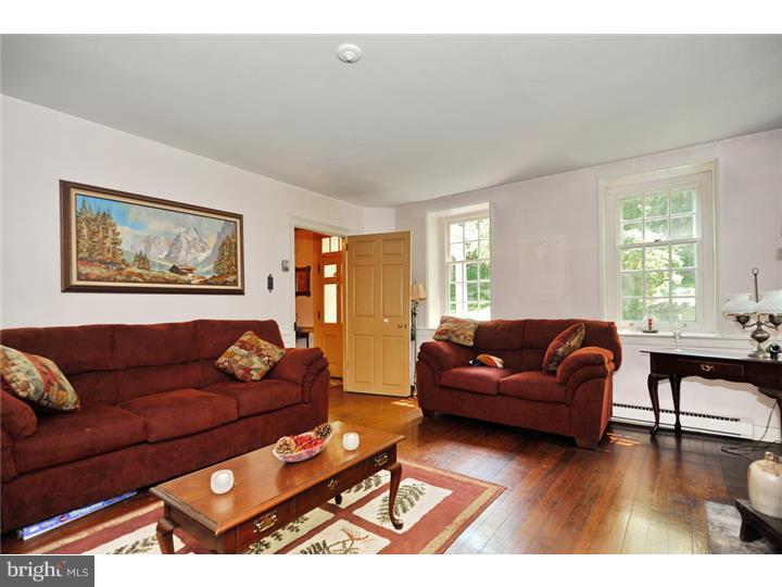 2649 Swamp Creek Road Green Lane, PA 18054 - Photo 13 of 25 Family Room