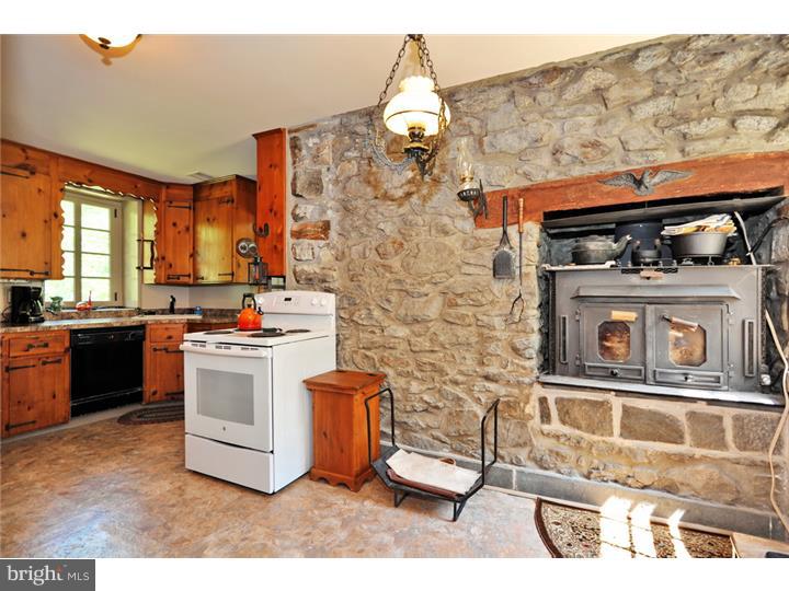 2649 Swamp Creek Road Green Lane, PA 18054 - Photo 15 of 25 Kitchen