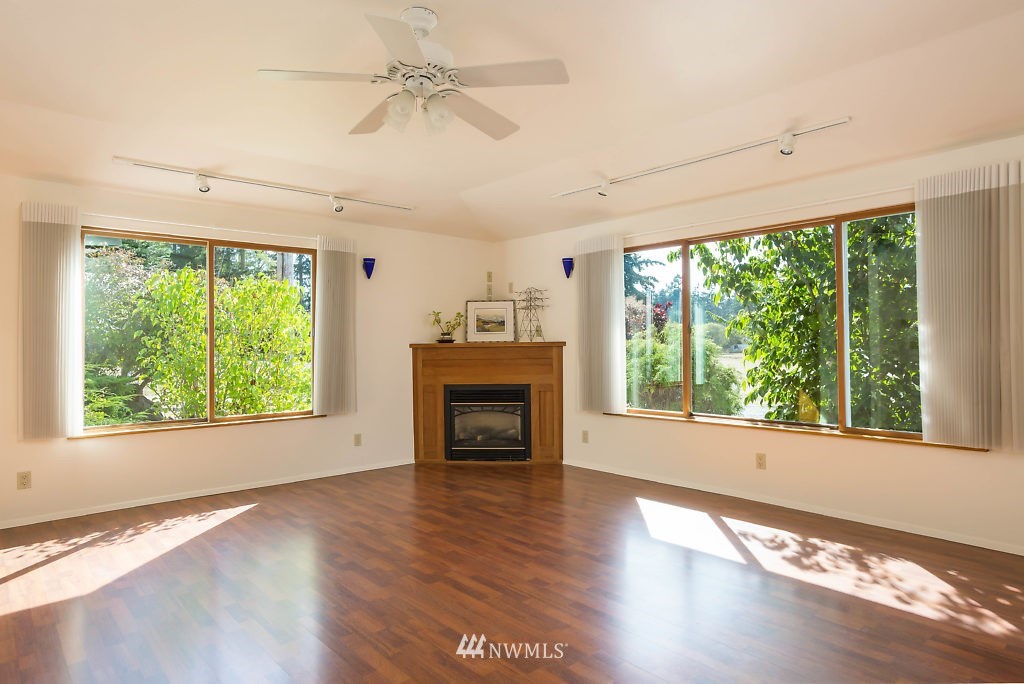 2344 Zylstra Road Oak Harbor, WA 98277 - Photo 10 of 25 Gallery Image 10