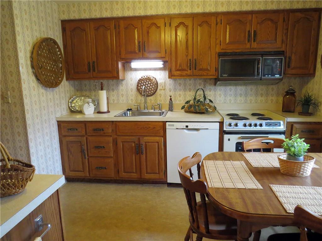 140 Williams Road Butler, PA 16001 - Photo 5 of 25 Gallery Image 5