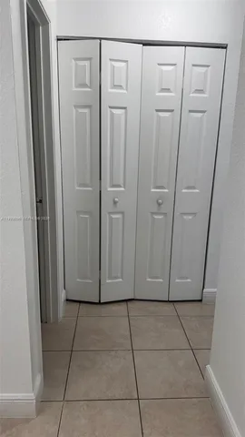 a view of entryway with white walls