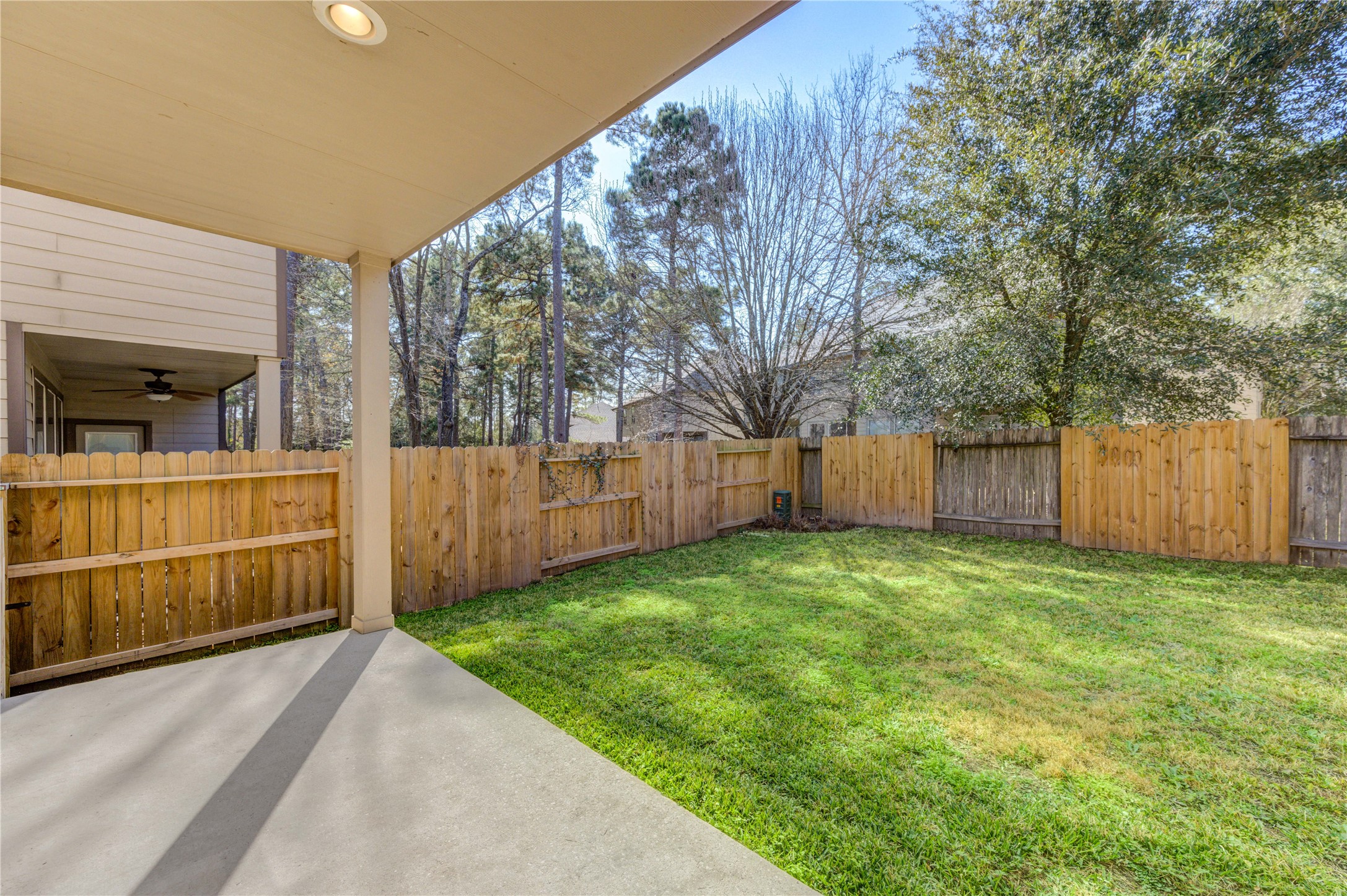 82 West Twinvale Loop Conroe, TX 77384 - Photo 30 of 34