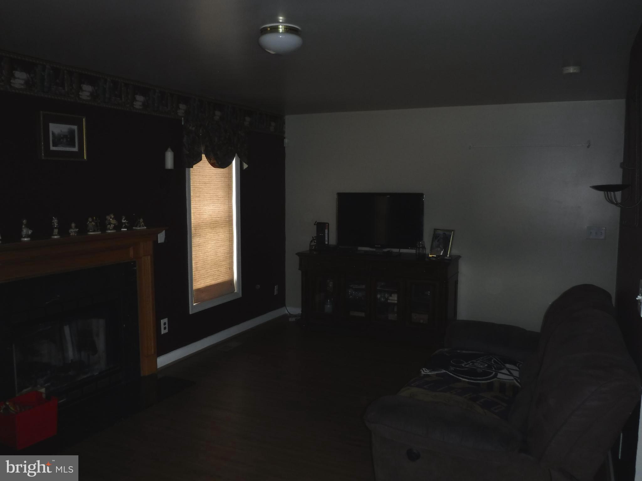 731 Hammonds Ferry Road Linthicum, MD 21090 - Photo 12 of 22 Family Room