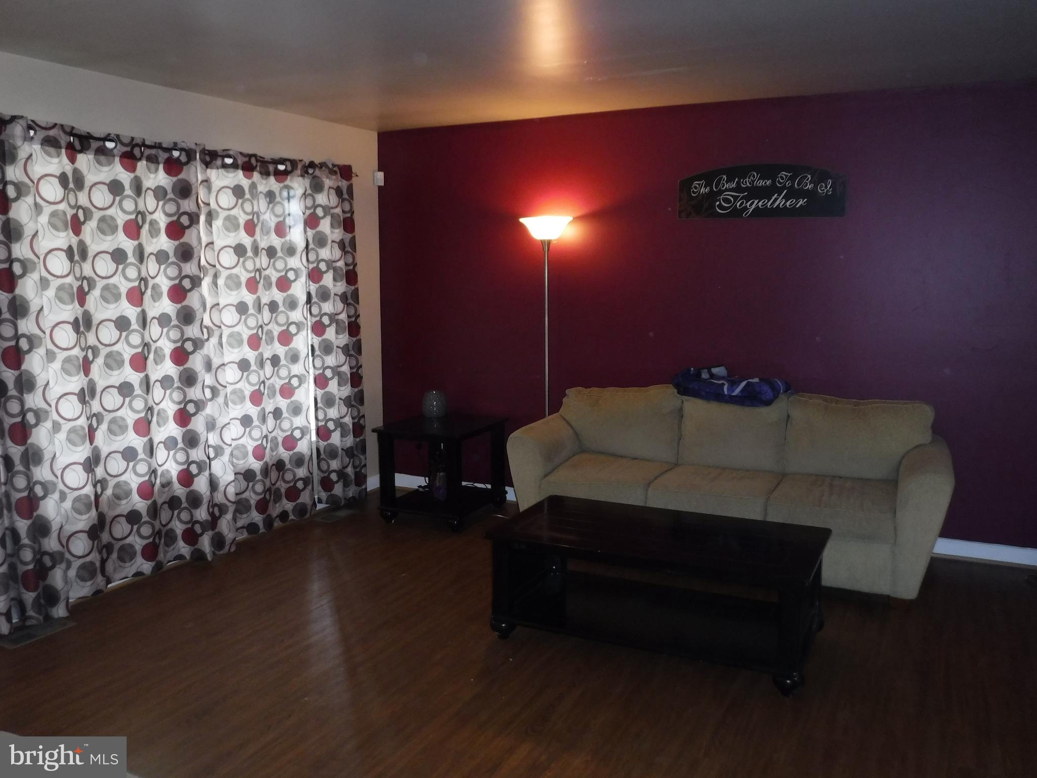 731 Hammonds Ferry Road Linthicum, MD 21090 - Photo 4 of 22 Living Room