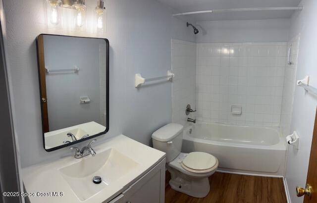 800 North Fiske Boulevard, Unit 114 Cocoa, FL 32922 - Photo 8 of 17 a bathroom with a sink toilet and shower