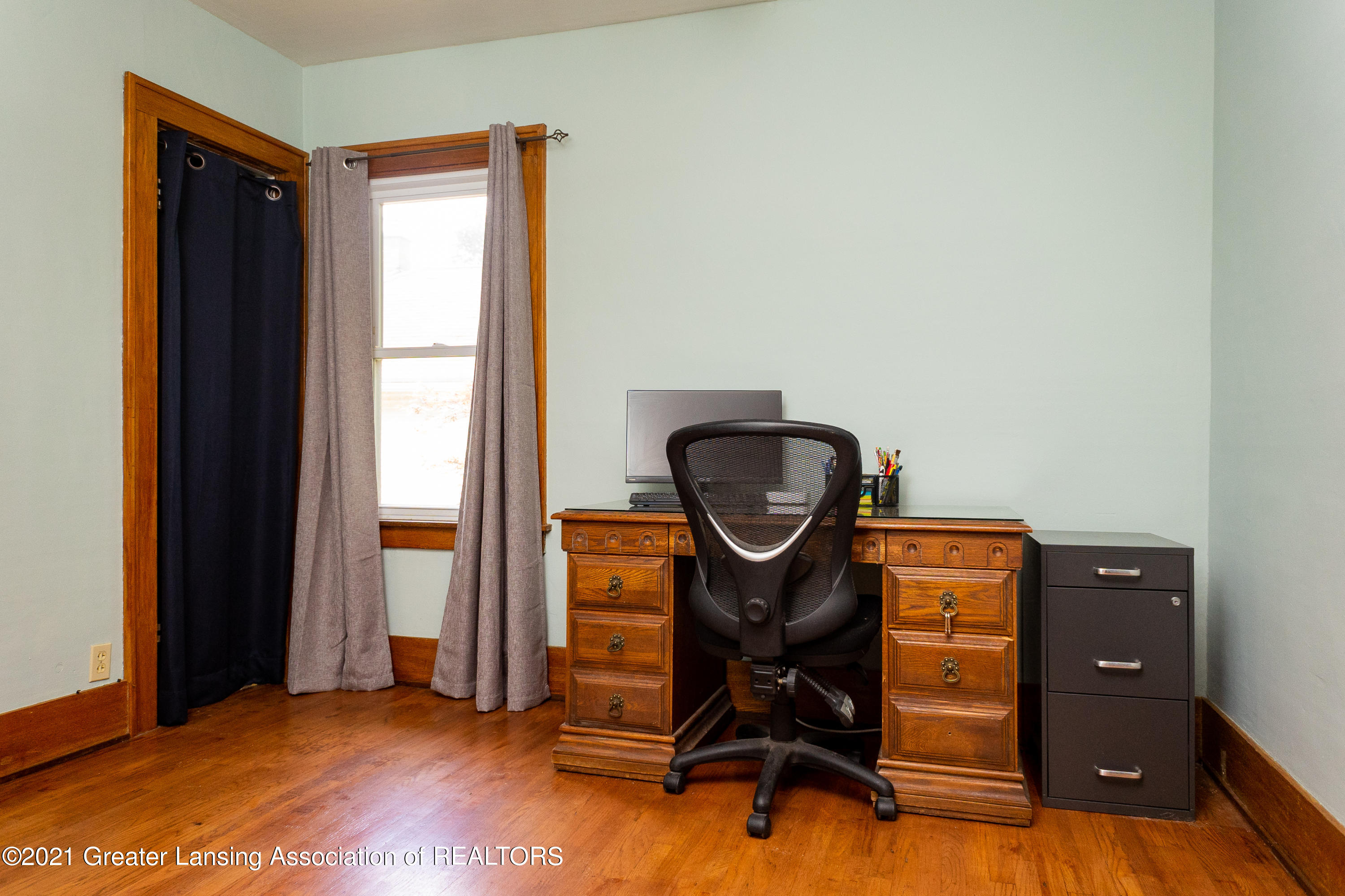 2312 Strathmore Road Lansing, MI 48910 - Photo 19 of 32 2312 Strathmore RD Lansing MI-119