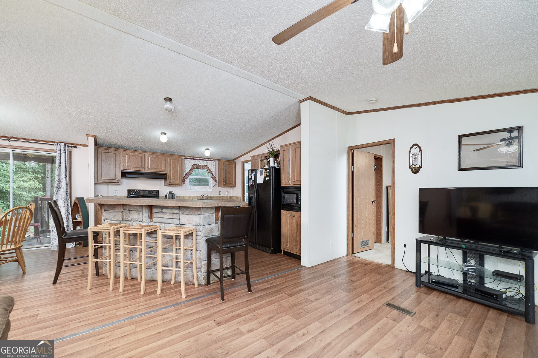 450 Lakeshore Drive Jackson, GA 30233 - Photo 13 of 33