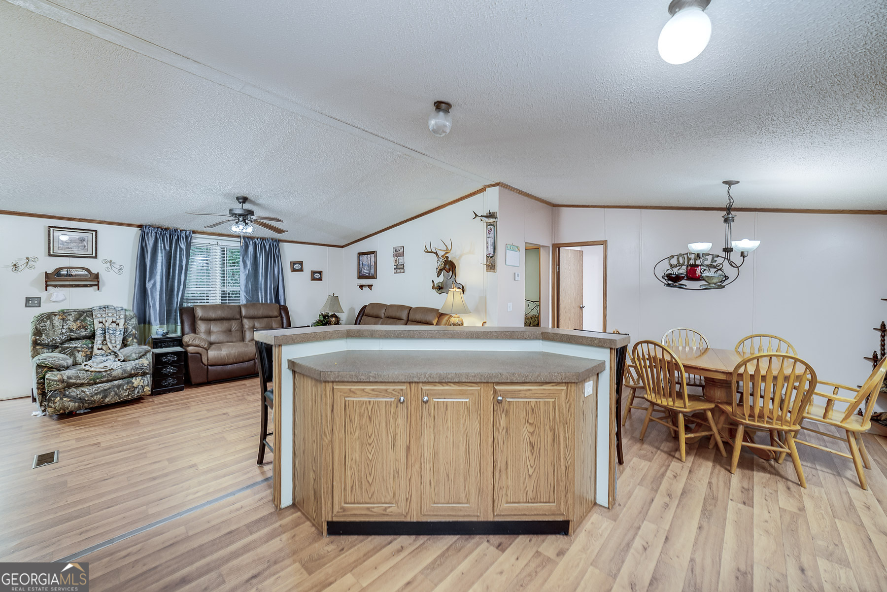 450 Lakeshore Drive Jackson, GA 30233 - Photo 17 of 33