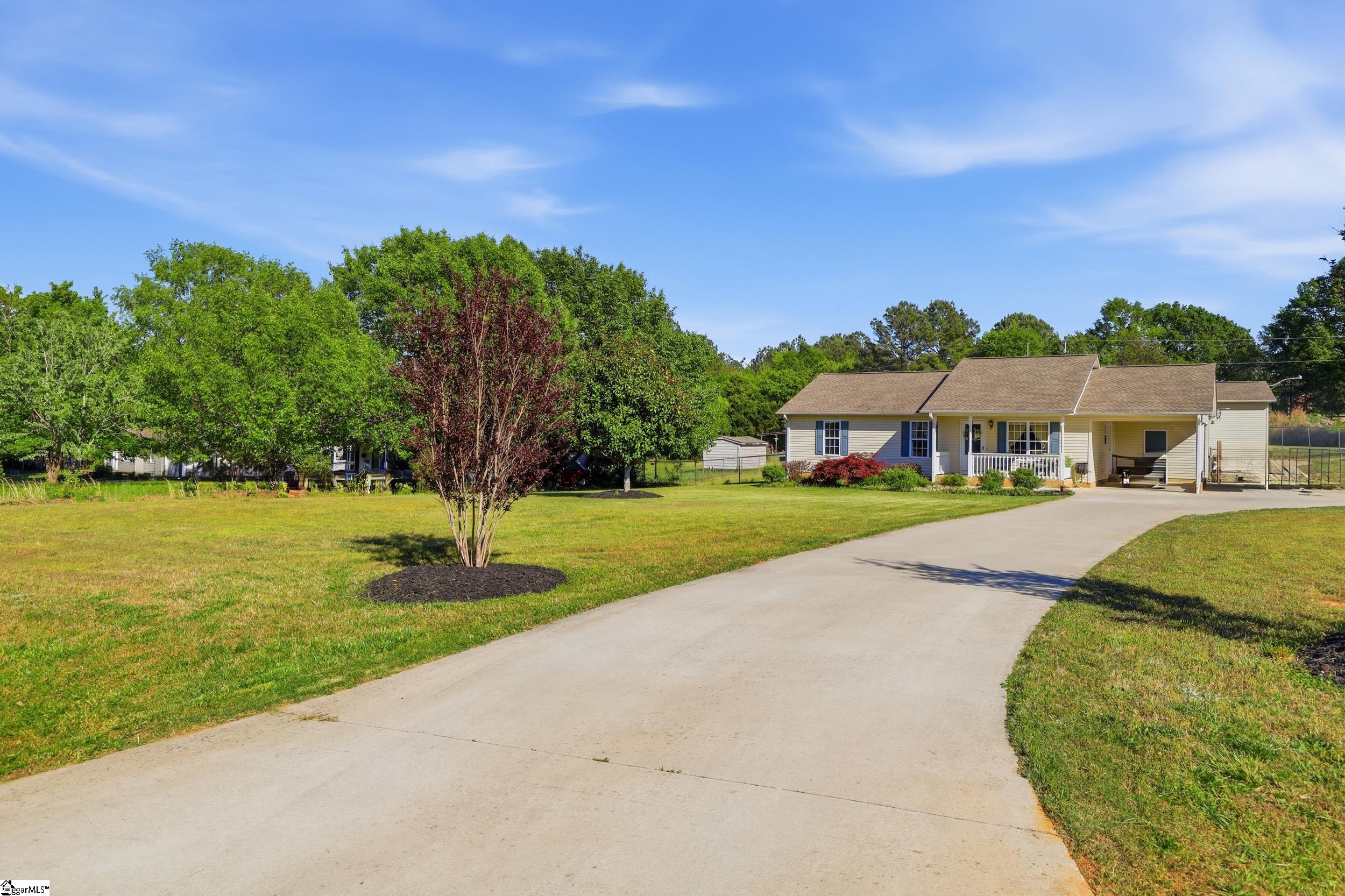 290 Dickson Road Campobello, SC 29322 - Photo 22 of 28