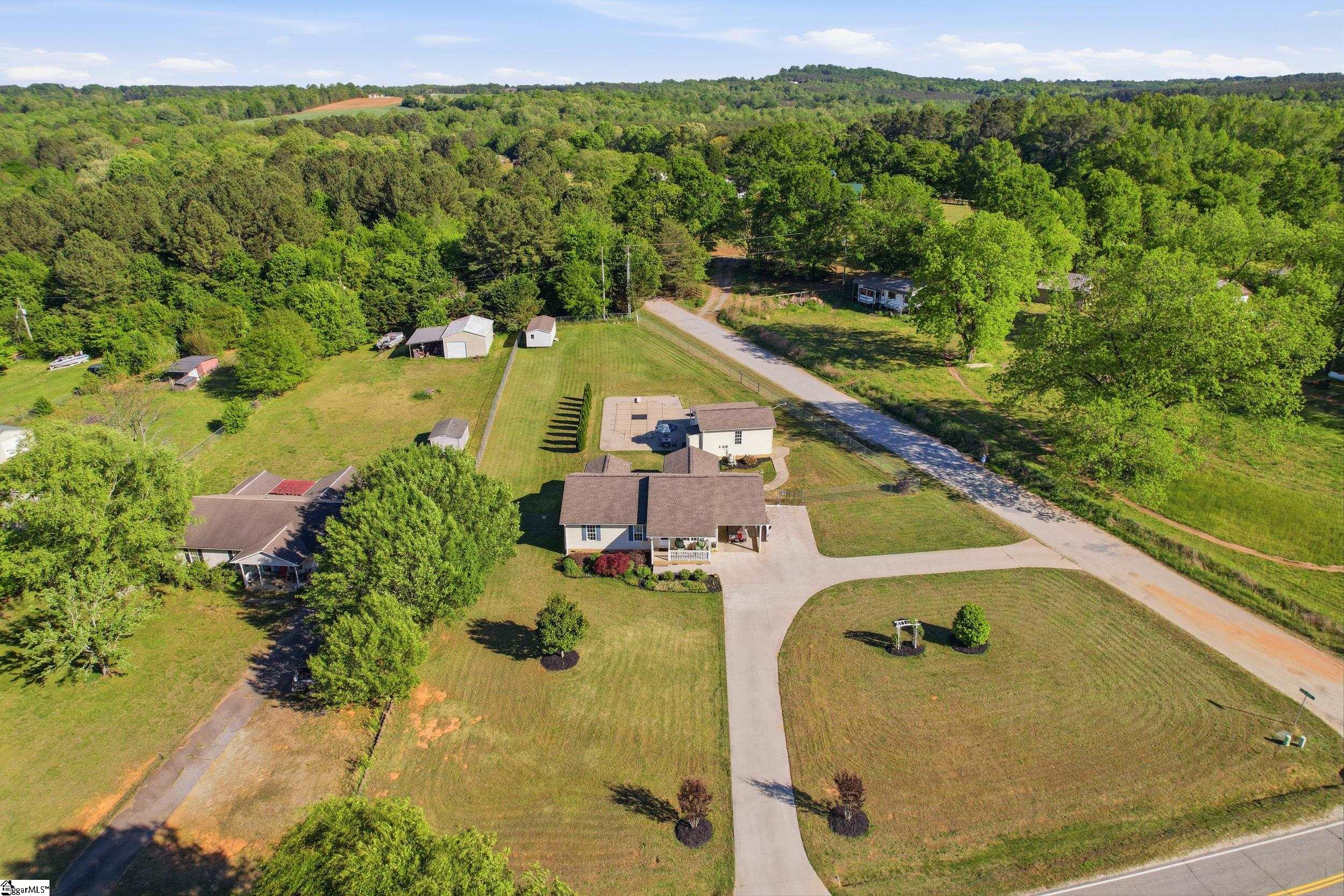 290 Dickson Road Campobello, SC 29322 - Photo 23 of 28