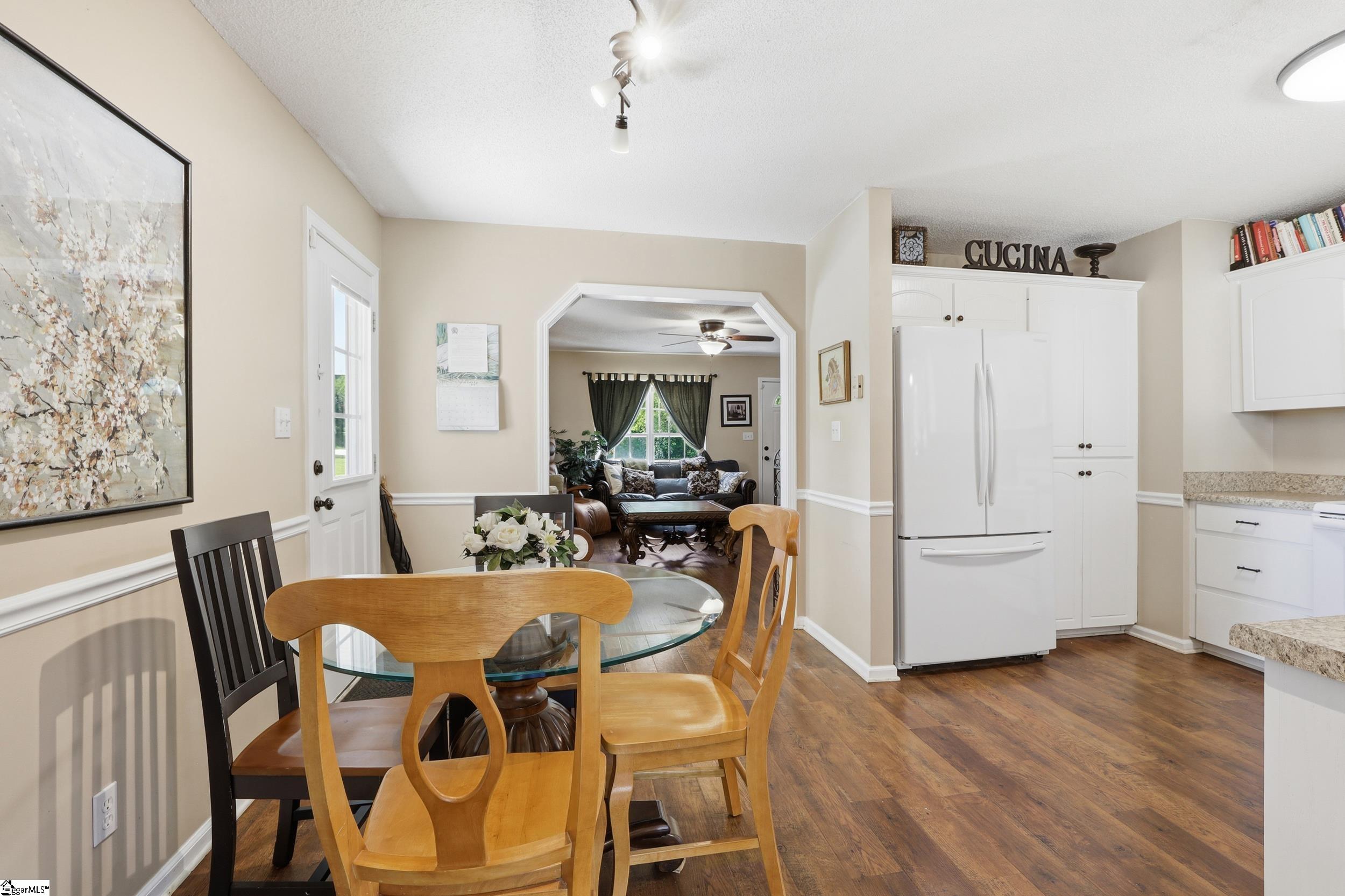 290 Dickson Road Campobello, SC 29322 - Photo 5 of 28