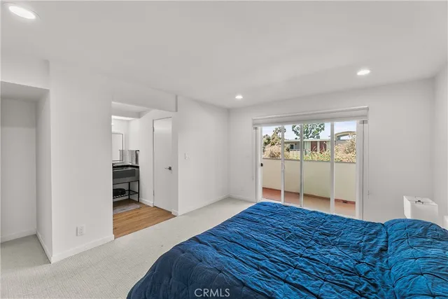 $1,450,000 | 4745 La Villa Marina, Unit J, Marina del Rey, CA 90292