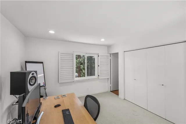 $1,450,000 | 4745 La Villa Marina, Unit J, Marina del Rey, CA 90292