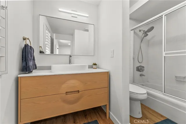 $1,450,000 | 4745 La Villa Marina, Unit J, Marina del Rey, CA 90292