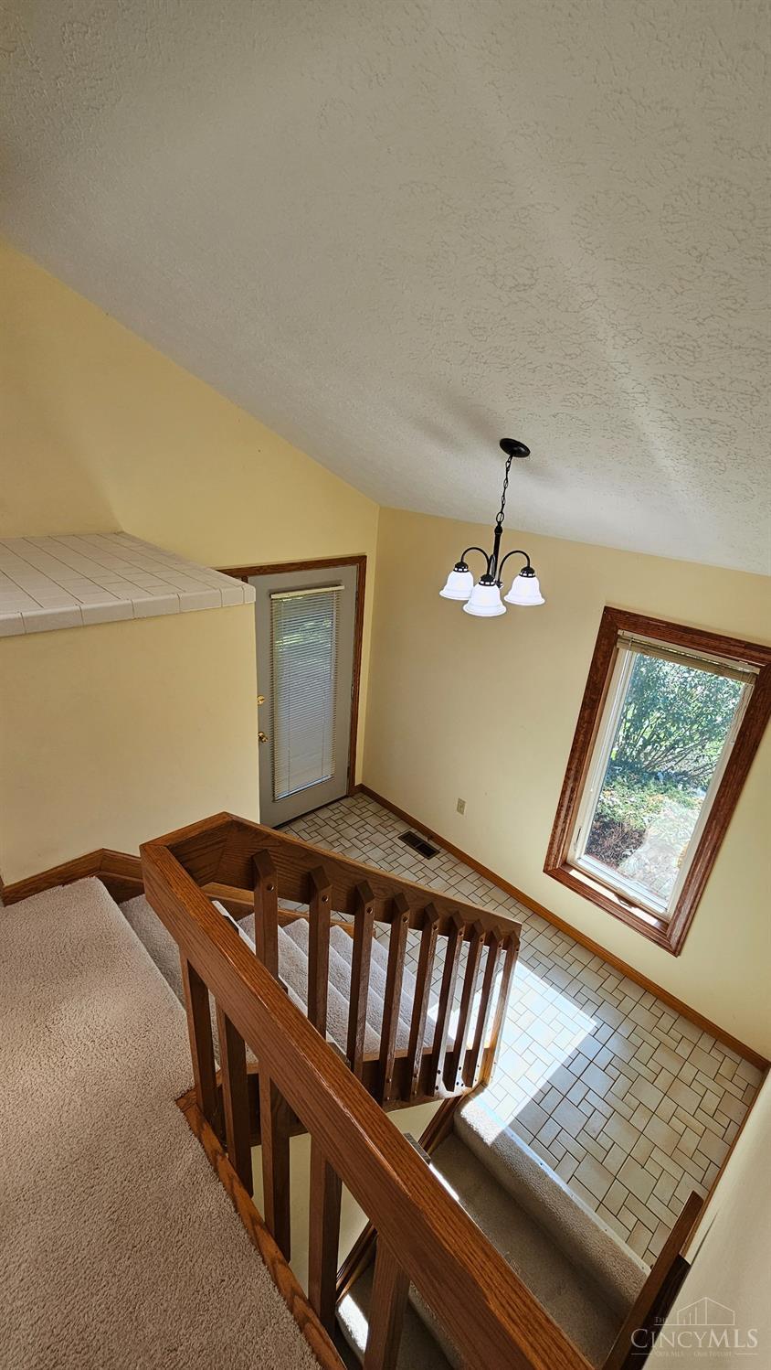 2340 Springdale Road Cincinnati, OH 45231 - Photo 5 of 21 Gallery Image 5