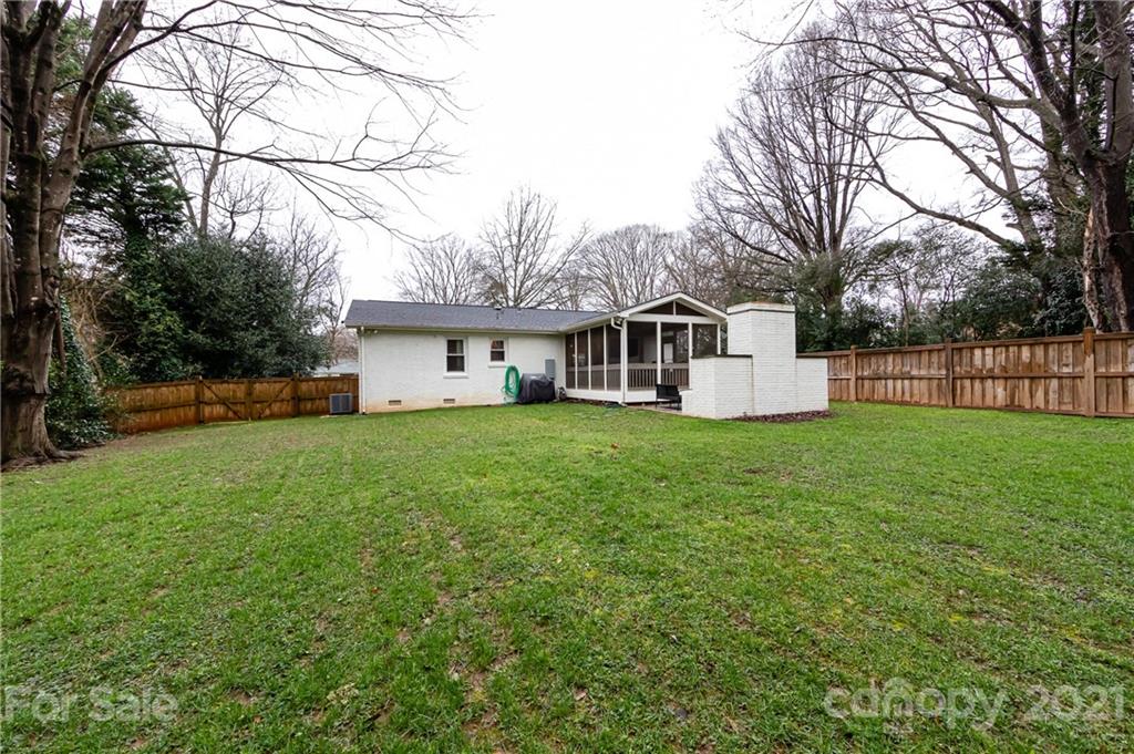 1417 Burnley Road Charlotte, NC 28210 - Photo 38 of 43 a front view of house with yard and green space