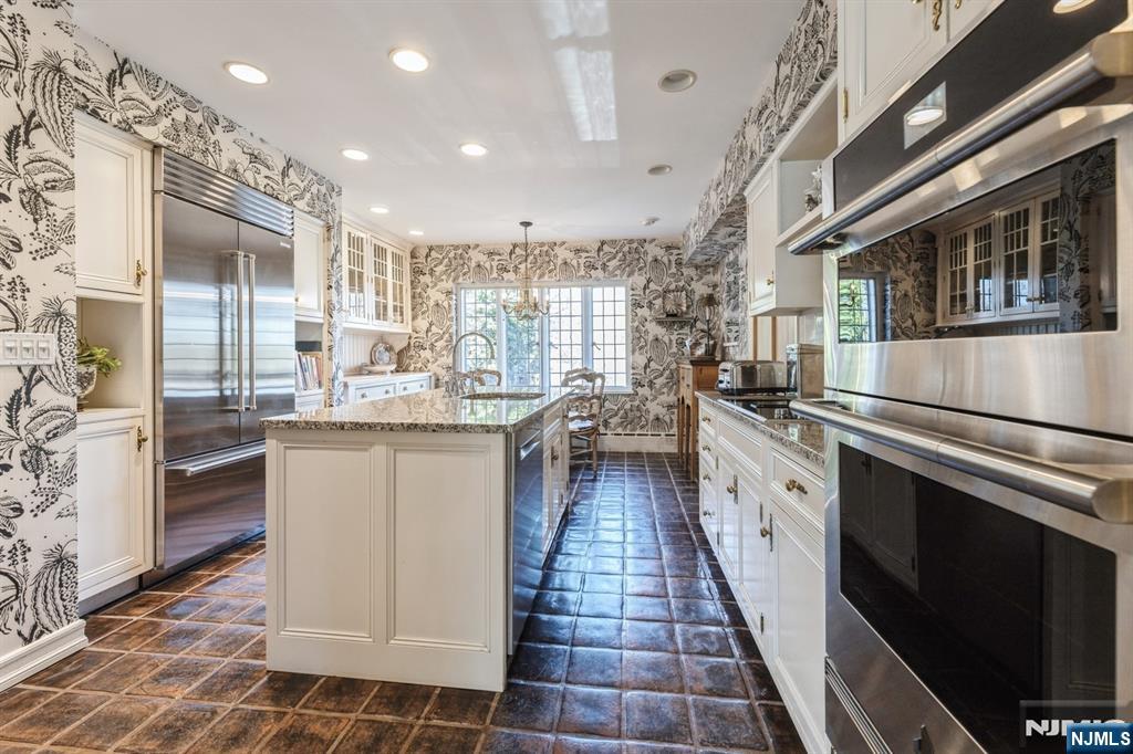 5 Beechtree Lane Essex Fells, NJ 07021 - Photo 12 of 45