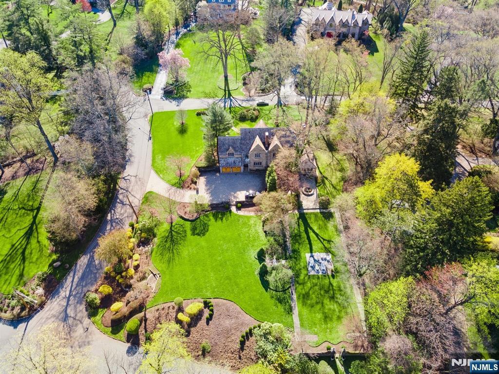 5 Beechtree Lane Essex Fells, NJ 07021 - Photo 3 of 45