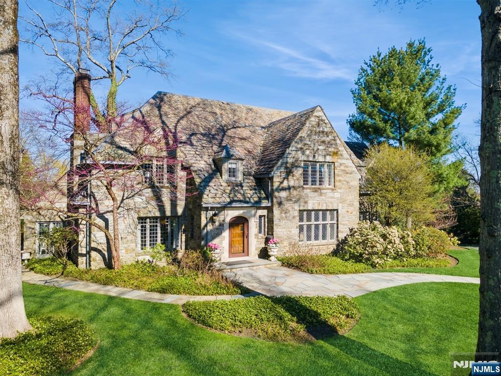 5 Beechtree Lane Essex Fells, NJ 07021 - Photo 33 of 45