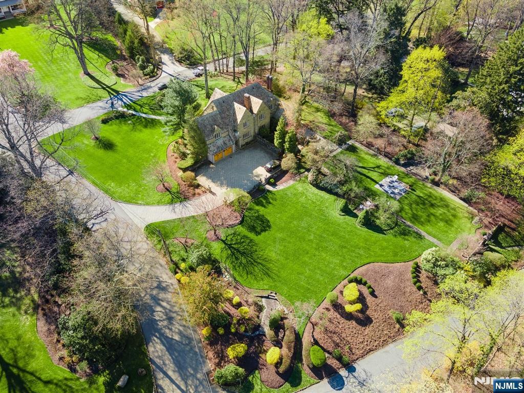 5 Beechtree Lane Essex Fells, NJ 07021 - Photo 37 of 45