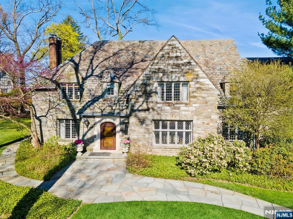 5 Beechtree Lane Essex Fells, NJ 07021 - Photo 39 of 45