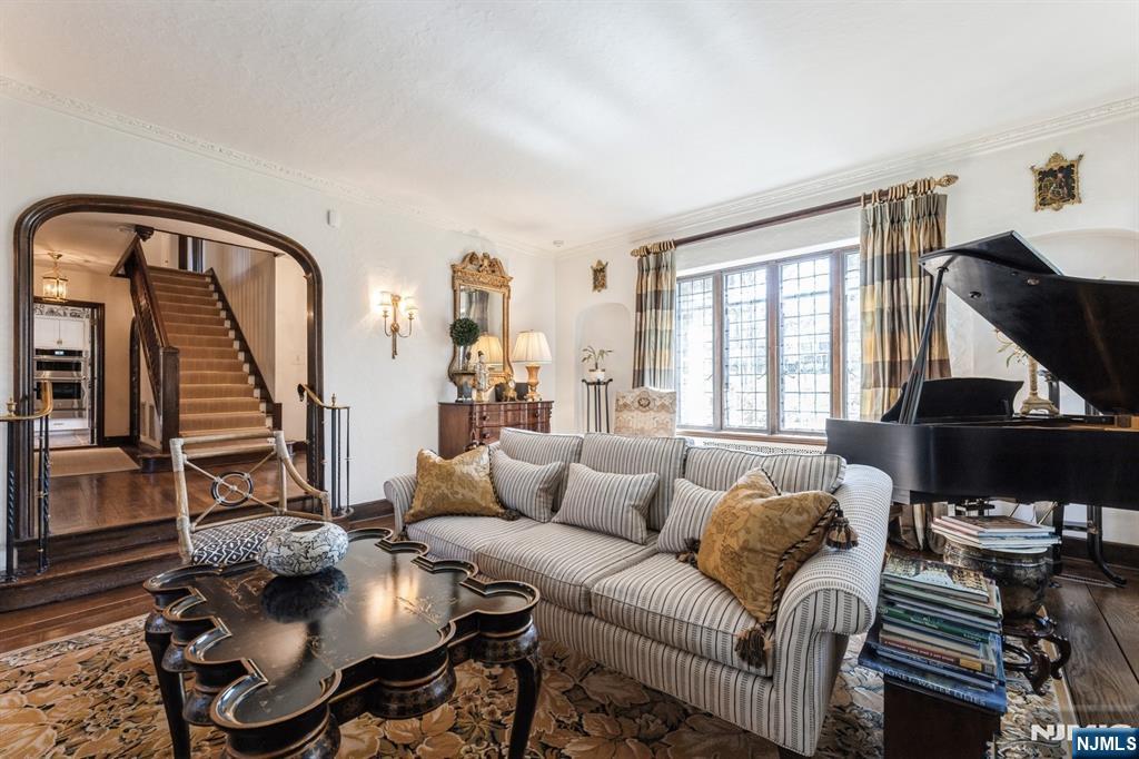 5 Beechtree Lane Essex Fells, NJ 07021 - Photo 8 of 45