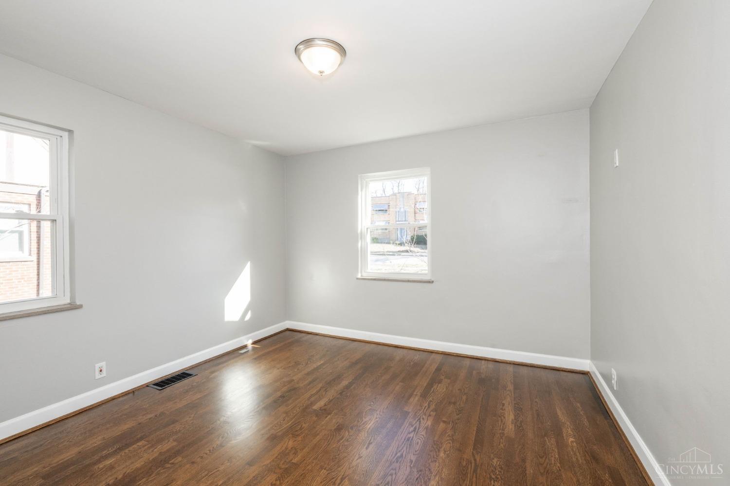 2413 Ferguson Road Cincinnati, OH 45238 - Photo 20 of 46