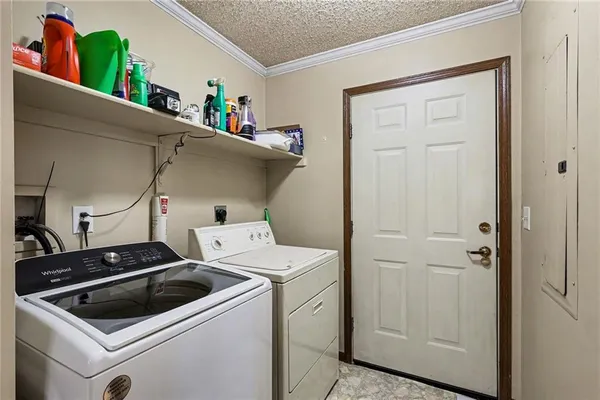 $325,000 | 69 Lakeview Lane, Linn Valley, KS 66040