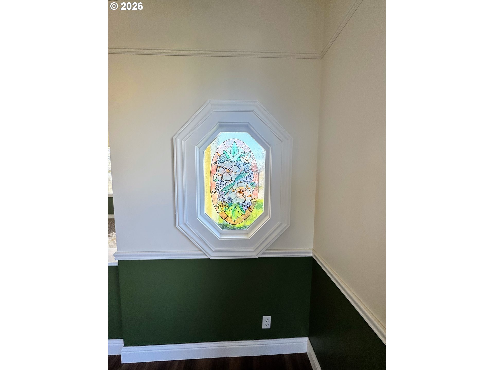 584 North Baxter Street Coquille, OR 97423 - Photo 8 of 39 a view of door