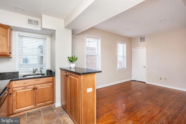 $1,700 | 3018 O Donnell Street, Unit 2R, Baltimore, MD 21224