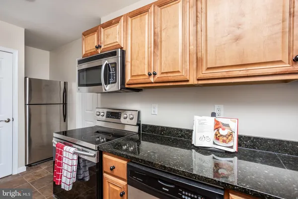 $1,700 | 3018 O Donnell Street, Unit 2R, Baltimore, MD 21224