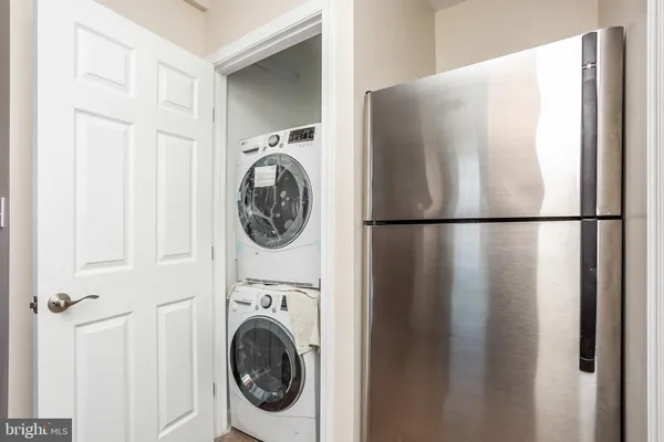 $1,700 | 3018 O Donnell Street, Unit 2R, Baltimore, MD 21224