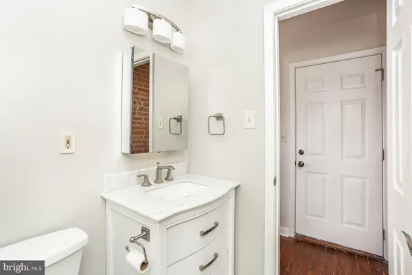 $1,700 | 3018 O Donnell Street, Unit 2R, Baltimore, MD 21224