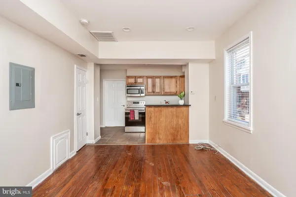 $1,700 | 3018 O Donnell Street, Unit 2R, Baltimore, MD 21224