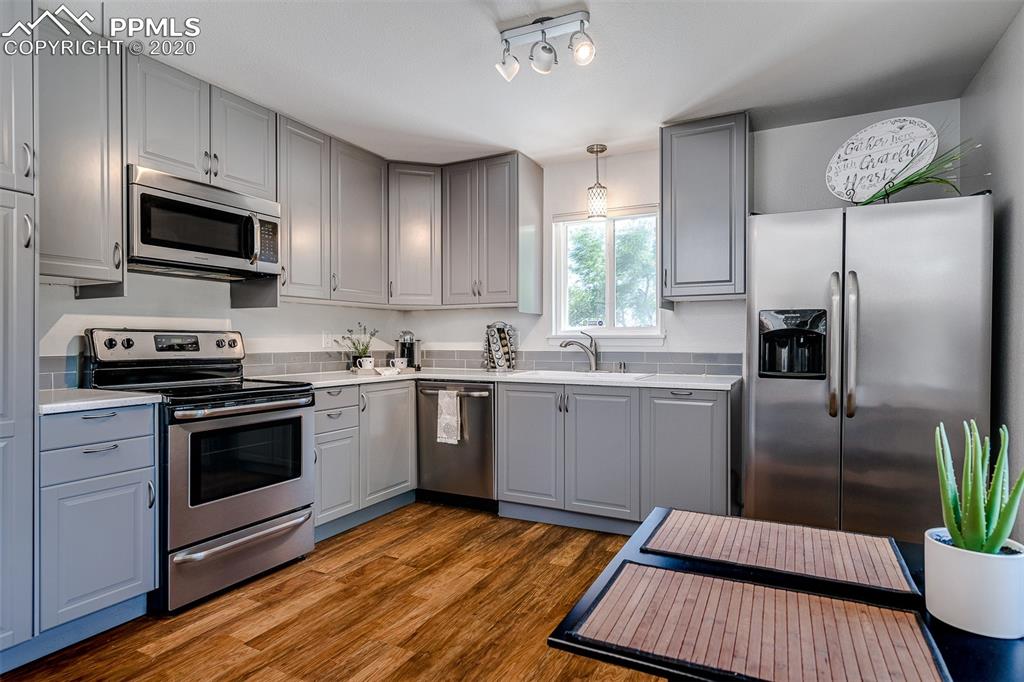 1014 Alexander Road Colorado Springs, CO 80909 - Photo 11 of 44