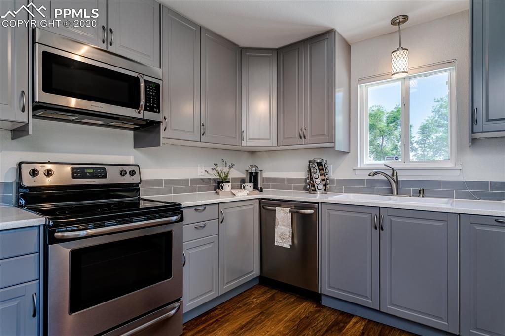 1014 Alexander Road Colorado Springs, CO 80909 - Photo 12 of 44