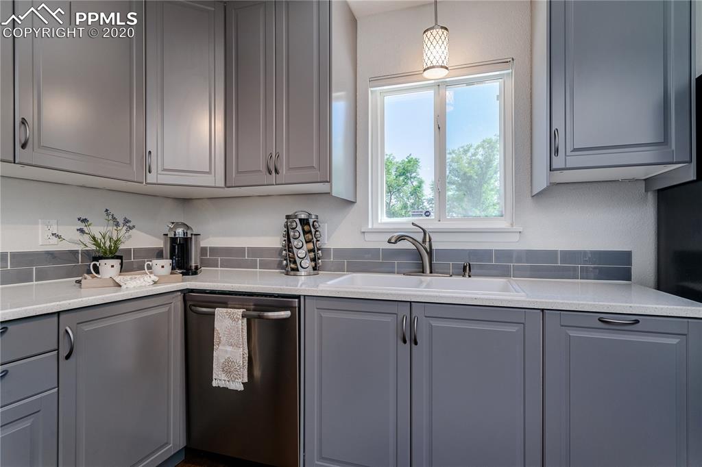 1014 Alexander Road Colorado Springs, CO 80909 - Photo 13 of 44