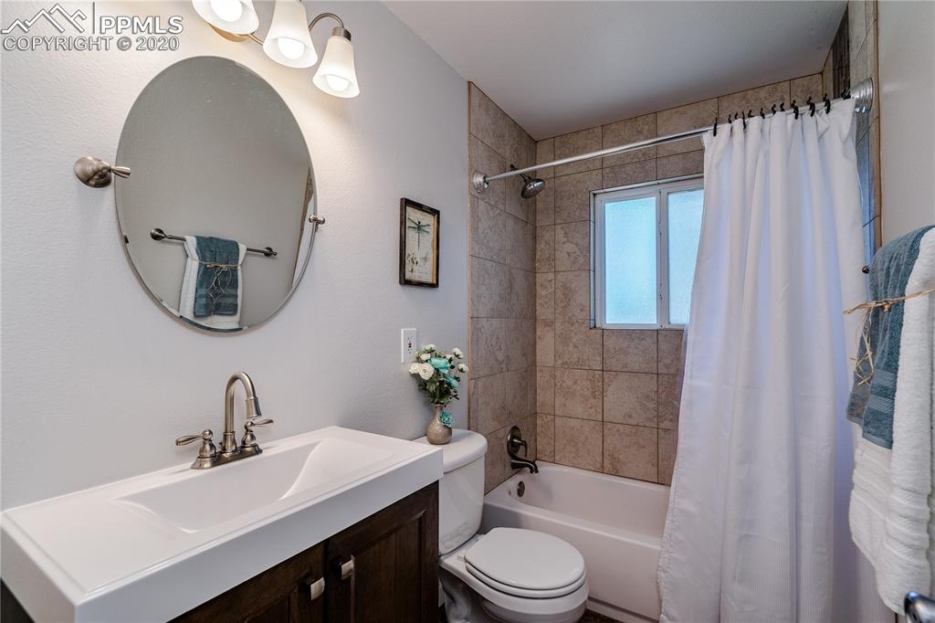 1014 Alexander Road Colorado Springs, CO 80909 - Photo 20 of 44