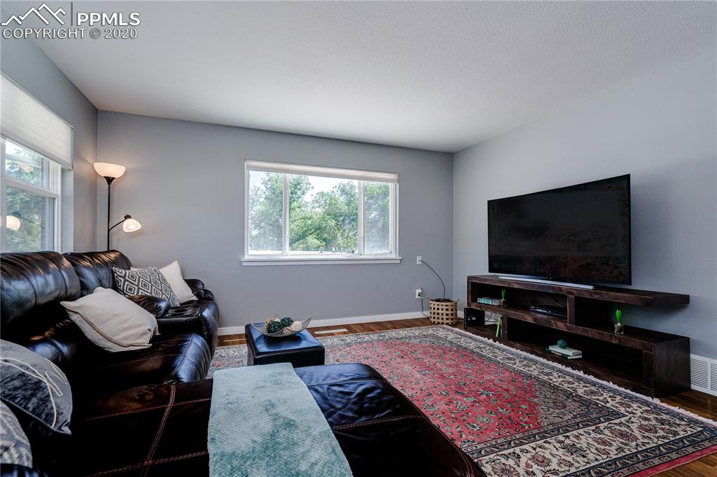 1014 Alexander Road Colorado Springs, CO 80909 - Photo 3 of 44