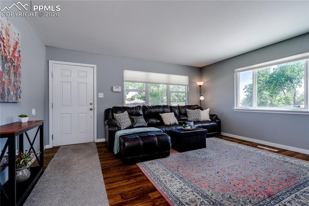 1014 Alexander Road Colorado Springs, CO 80909 - Photo 5 of 44