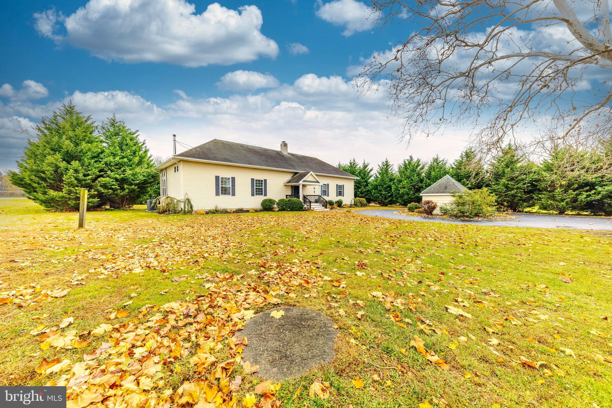 17 Pointers Auburn Road Swedesboro, NJ 08085 - Photo 1 of 38 Gallery Image 1