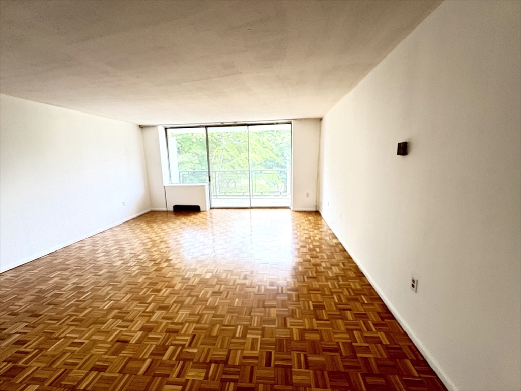 80 Salisbury Street, Unit 308 Worcester, MA 01609 - Photo 15 of 25 a view of an empty room and window