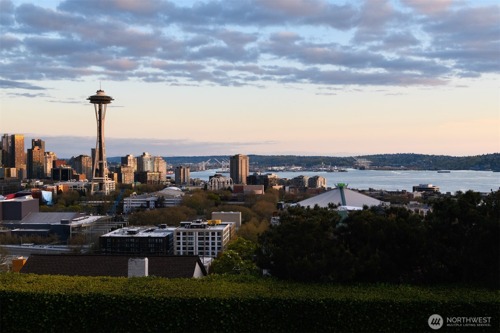167 Prospect Street Seattle, WA 98109 - Photo 5 of 40