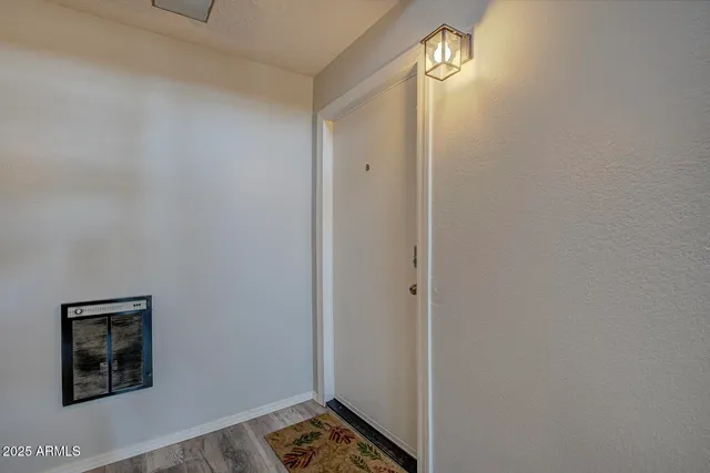 a view of a livingroom with a bench