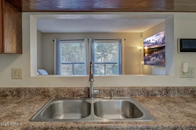 a close view of sink and tap