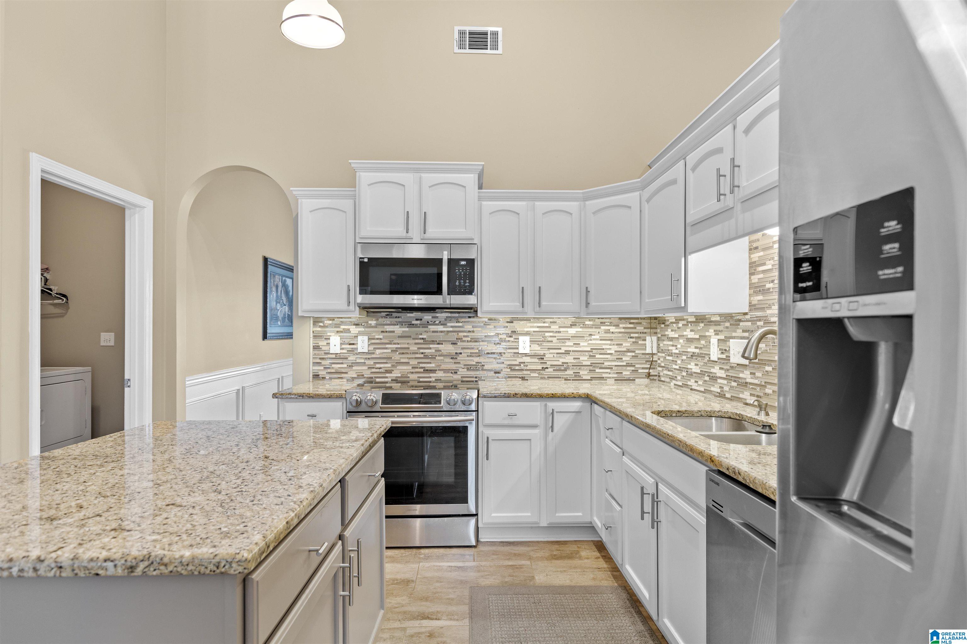 6825 Valley Lane Leeds, AL 35094 - Photo 10 of 28