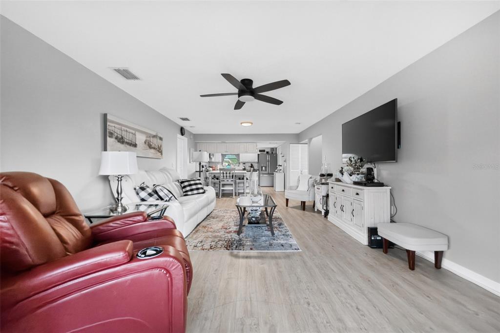 4260 Placida Road, Unit 17D Englewood, FL 34224 - Photo 8 of 51 Gallery Image 8