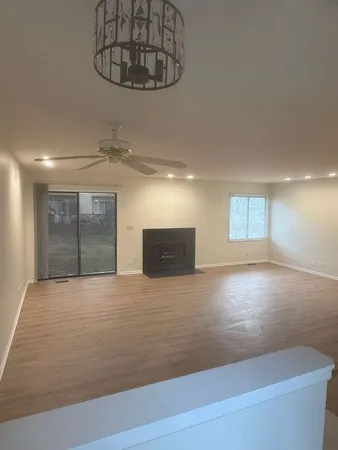 $3,050 | 1640 Hilton Head Drive, Unit 1640, Naperville, IL 60563