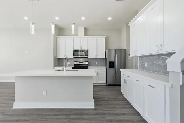 $2,725 | 8014 Huntington Springs Lane, Houston, TX 77093