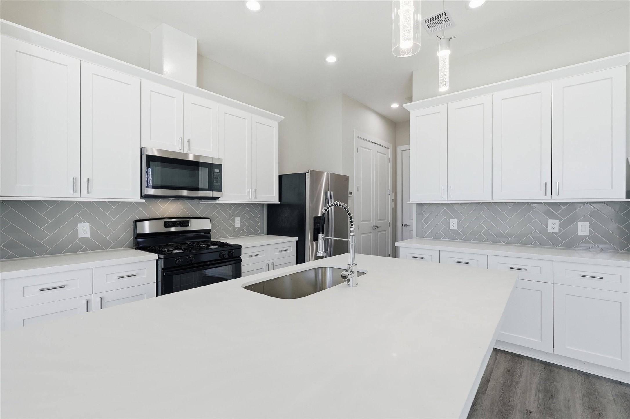 8014 Huntington Springs Lane Houston, TX 77093 - Photo 18 of 50